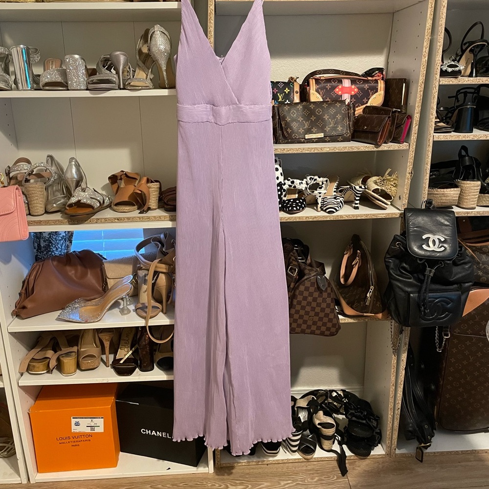 NWOT Revolve ASTR Plisse lilac jumpsuit - Picture 7 of 8